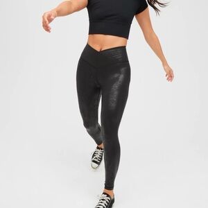Offline by Aerie Crackle Faux Leather Leggings M